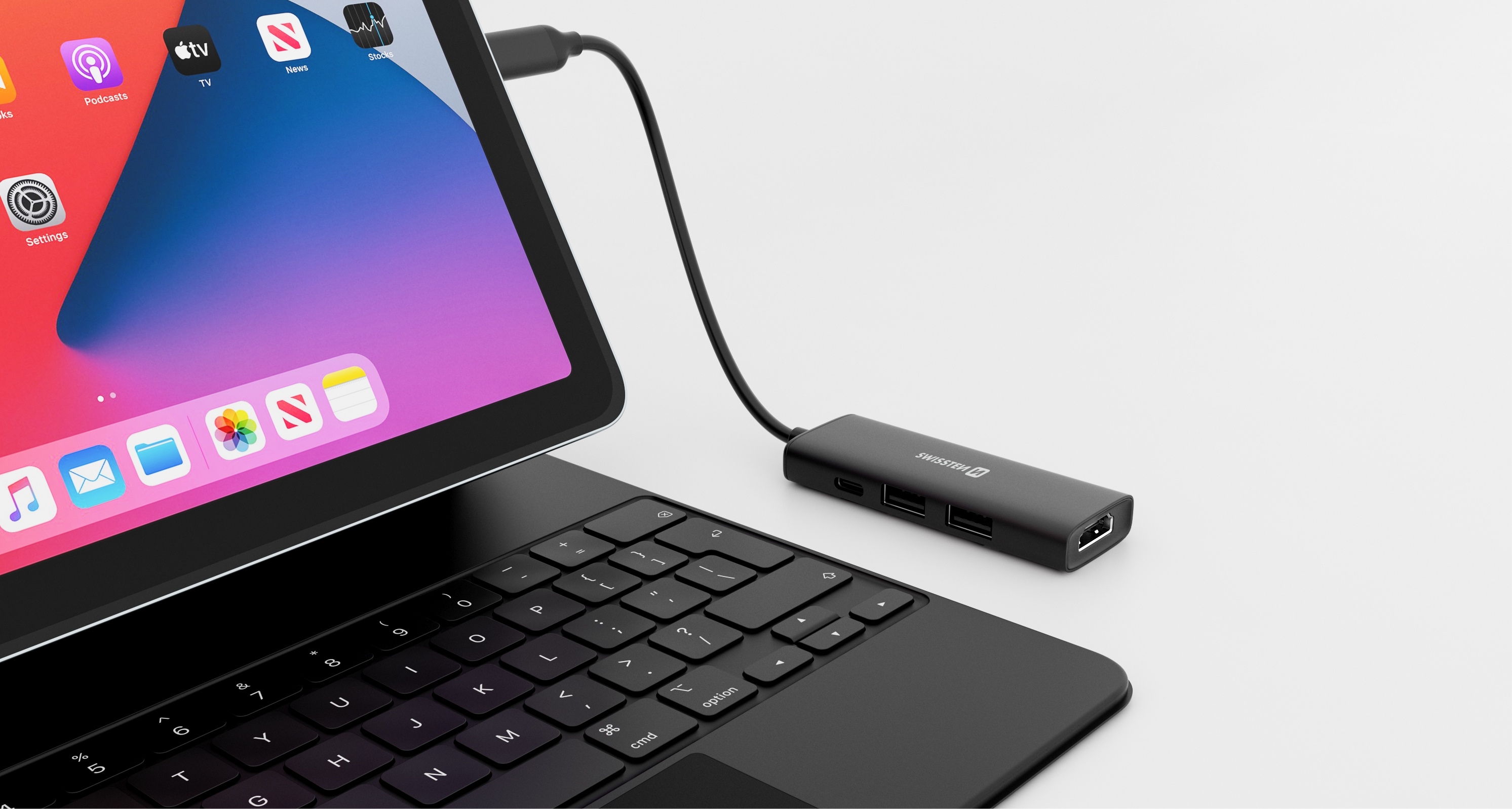 SWISSTEN HUB USB-C 4 w 1 USB-C 100W, HDMI 4K, 2x USB-A hlinííkový černý