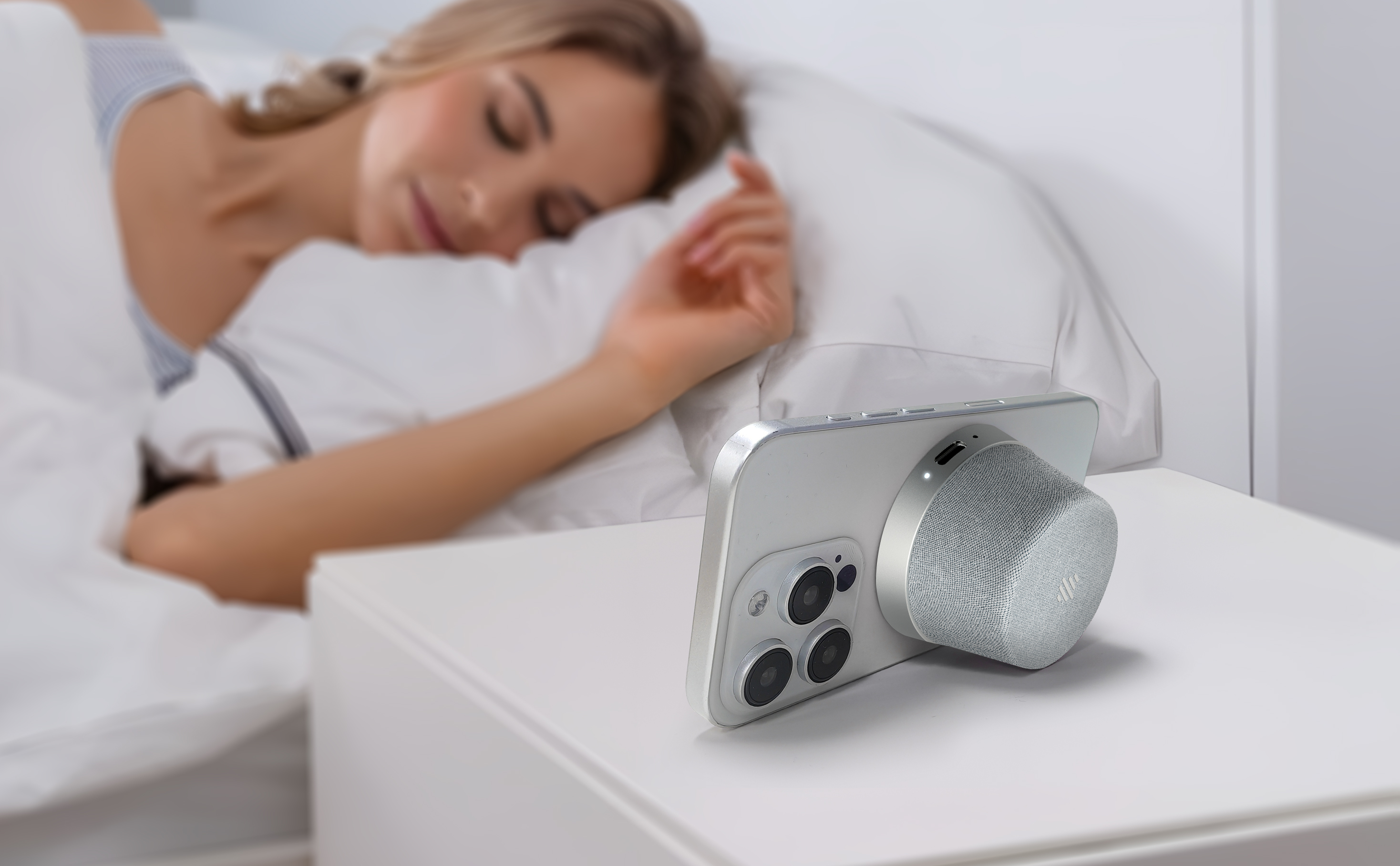 Miatone Magboom Mini IPX6 magnetický bluetooth reproduktor s MagSafe stříbrný